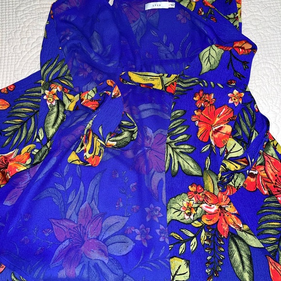 Women’s Lush Dress - Picture 5 of 9